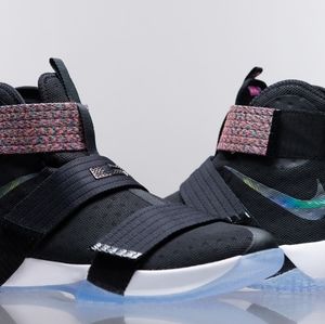 Lebron Soldier 10